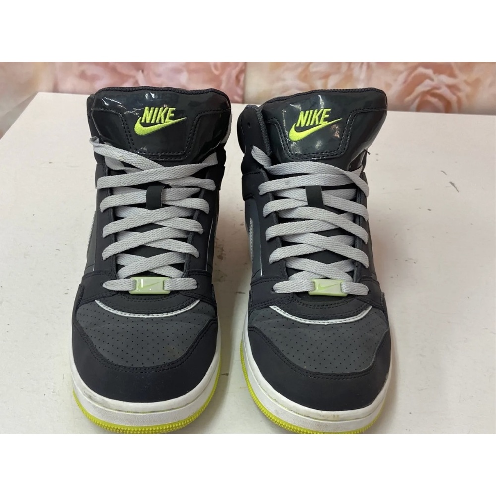 Nike Air Prestige III Hi-Top Men’s Sneakers Size 9.5